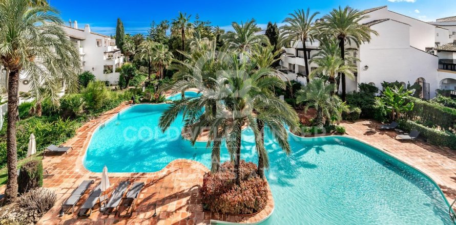 Apartment à Marbella, Malaga, Espagne 3 chambres, 150 m2 No. 157711