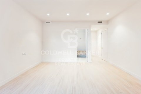 Huoneisto myytävänä Barcelona, Espanja, 4 makuuhuonetta, 169 m2 No. 157712 - kuva 11