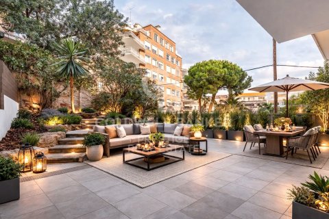 Apartamento en Barcelona, España 4 dormitorios, 169 m2 No. 157712