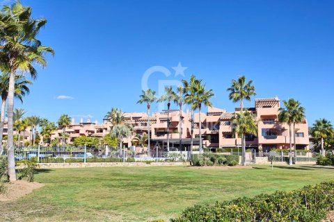 Продажа квартиры в Эстепона, Малага, Испания 2 спальни, 90м2 №157715 - фото 18