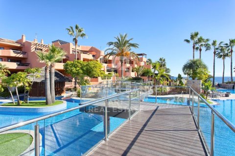 Apartment à vendre à Estepona, Malaga, Espagne, 2 chambres, 90 m2 No. 157715 - photo 17