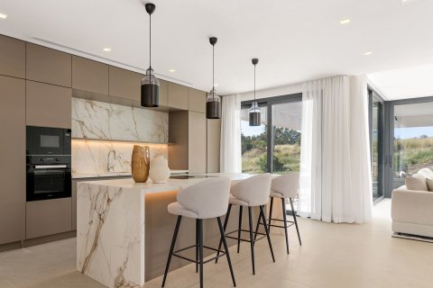 Villa en venta en Estepona, Málaga, España 3 dormitorios, 226.04 m2 No. 174662 - foto 4