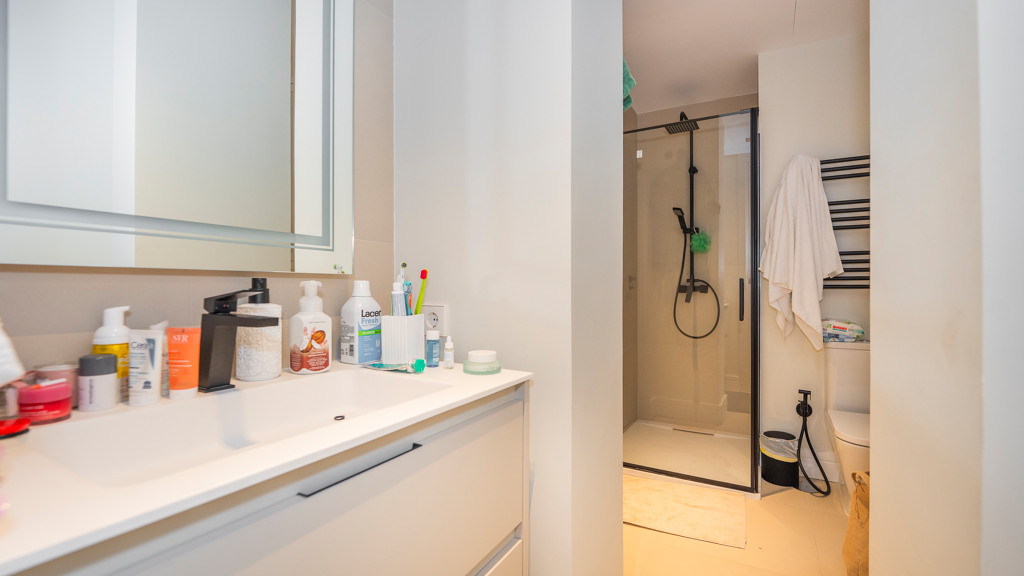 Apartament w Madrid, Hiszpania 3 sypialnie, 131 mkw. nr 105998