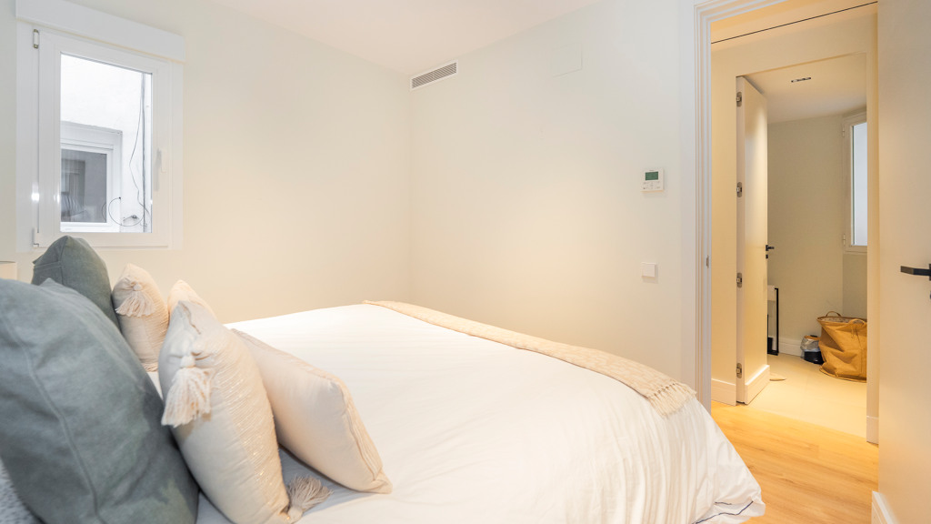Apartament w Madrid, Hiszpania 3 sypialnie, 131 mkw. nr 105998