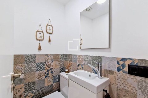Apartamento en venta en Vilanova i la Geltrú, Barcelona, España 2 dormitorios, 108 m2 No. 166774 - foto 25