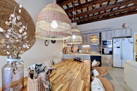 Apartamento en venta en Vilanova i la Geltrú, Barcelona, España 2 dormitorios, 108 m2 No. 166774 - foto 6