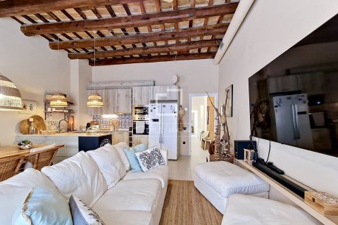 Apartamento en venta en Vilanova i la Geltrú, Barcelona, España 2 dormitorios, 108 m2 No. 166774 - foto 9