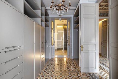 Apartment à louer à Barcelona, Espagne, 3 chambres, 205 m2 No. 166776 - photo 22