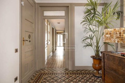 Apartment à louer à Barcelona, Espagne, 3 chambres, 205 m2 No. 166776 - photo 14