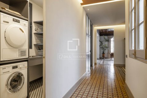 Apartment à louer à Barcelona, Espagne, 3 chambres, 205 m2 No. 166776 - photo 12