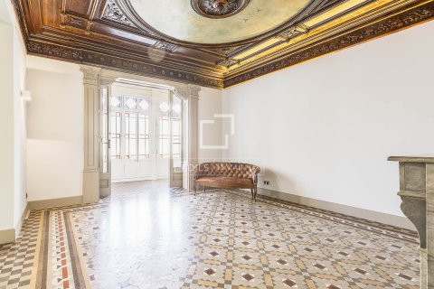 Lägenhet för uthyrning i Barcelona, Spanien 3 sovrum, 196 kvm. Nr. 166776 - foto 3