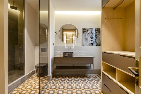 Apartment à louer à Barcelona, Espagne, 3 chambres, 205 m2 No. 166776 - photo 17