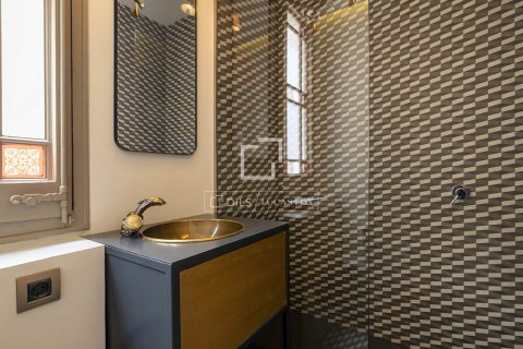 Apartment à louer à Barcelona, Espagne, 3 chambres, 205 m2 No. 166776 - photo 13