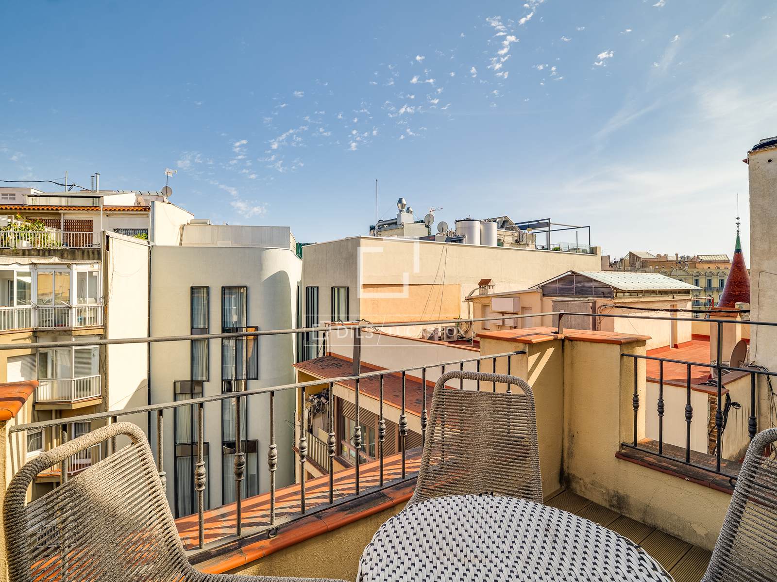 Penthouse in Barcelona, Spain 3 bedrooms, 81 sq.m. No. 166773