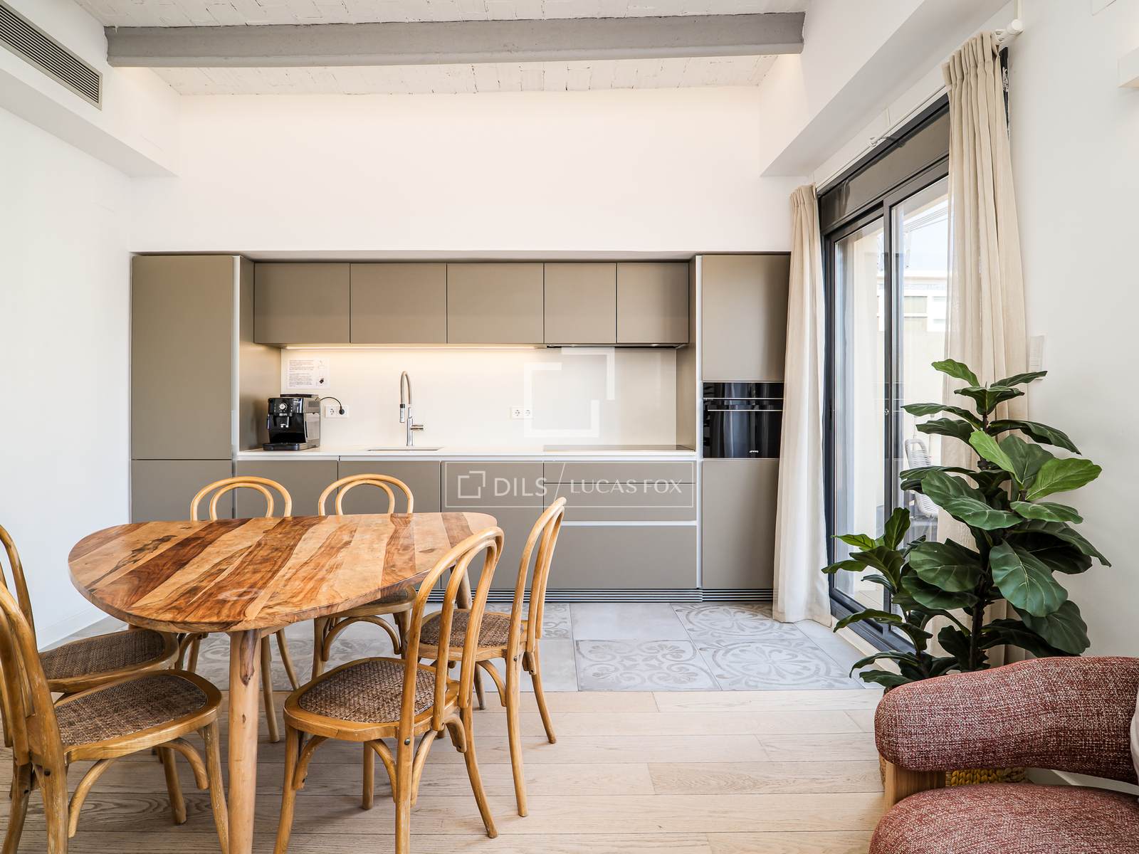 Penthouse in Barcelona, Spain 3 bedrooms, 81 sq.m. No. 166773