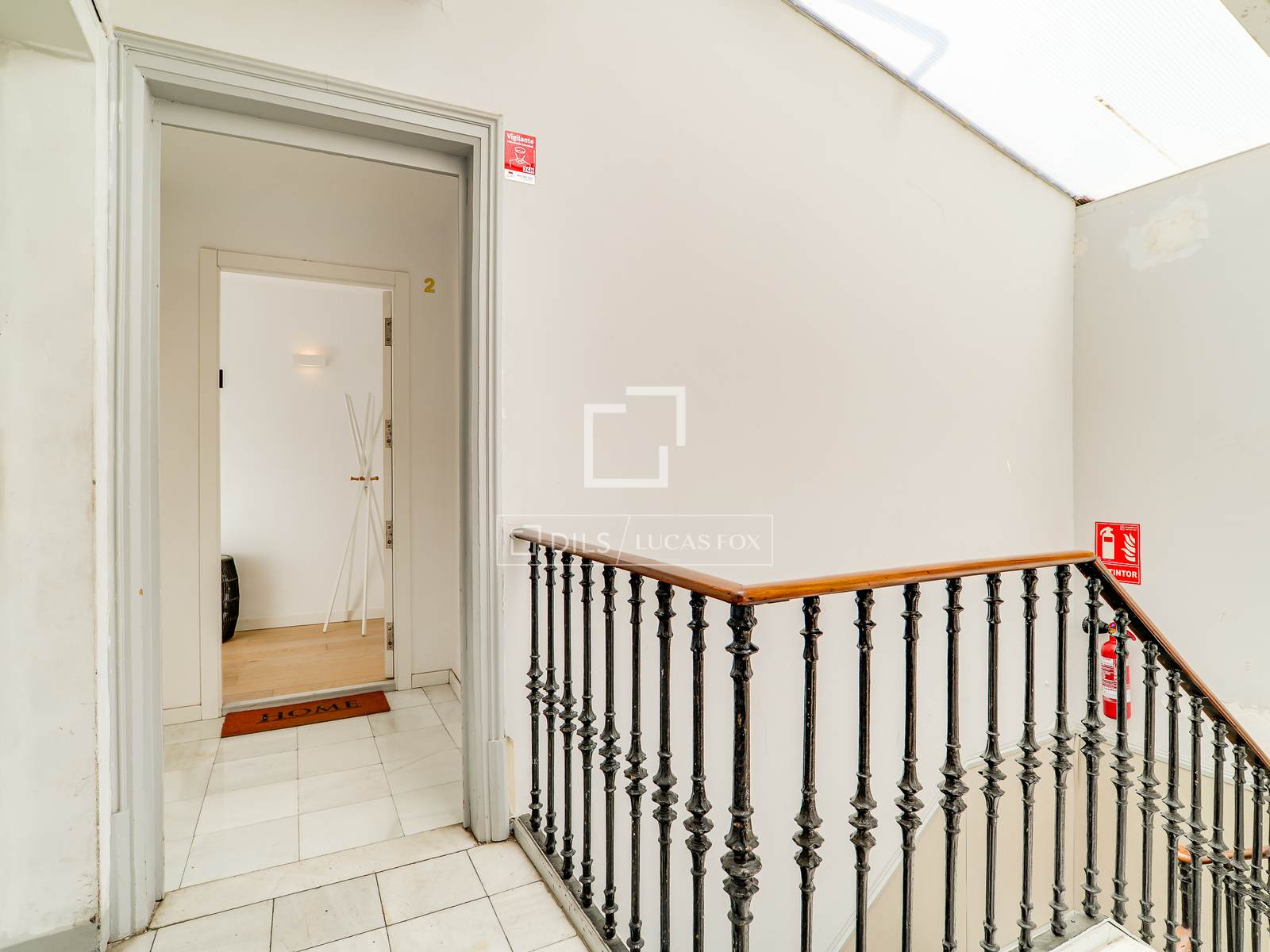 Penthouse in Barcelona, Spain 3 bedrooms, 81 sq.m. No. 166773