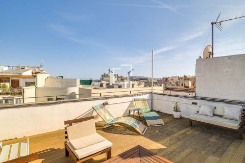 Takvåning till salu i Barcelona, Spanien 3 sovrum, 81 kvm. Nr. 166773 - foto 14
