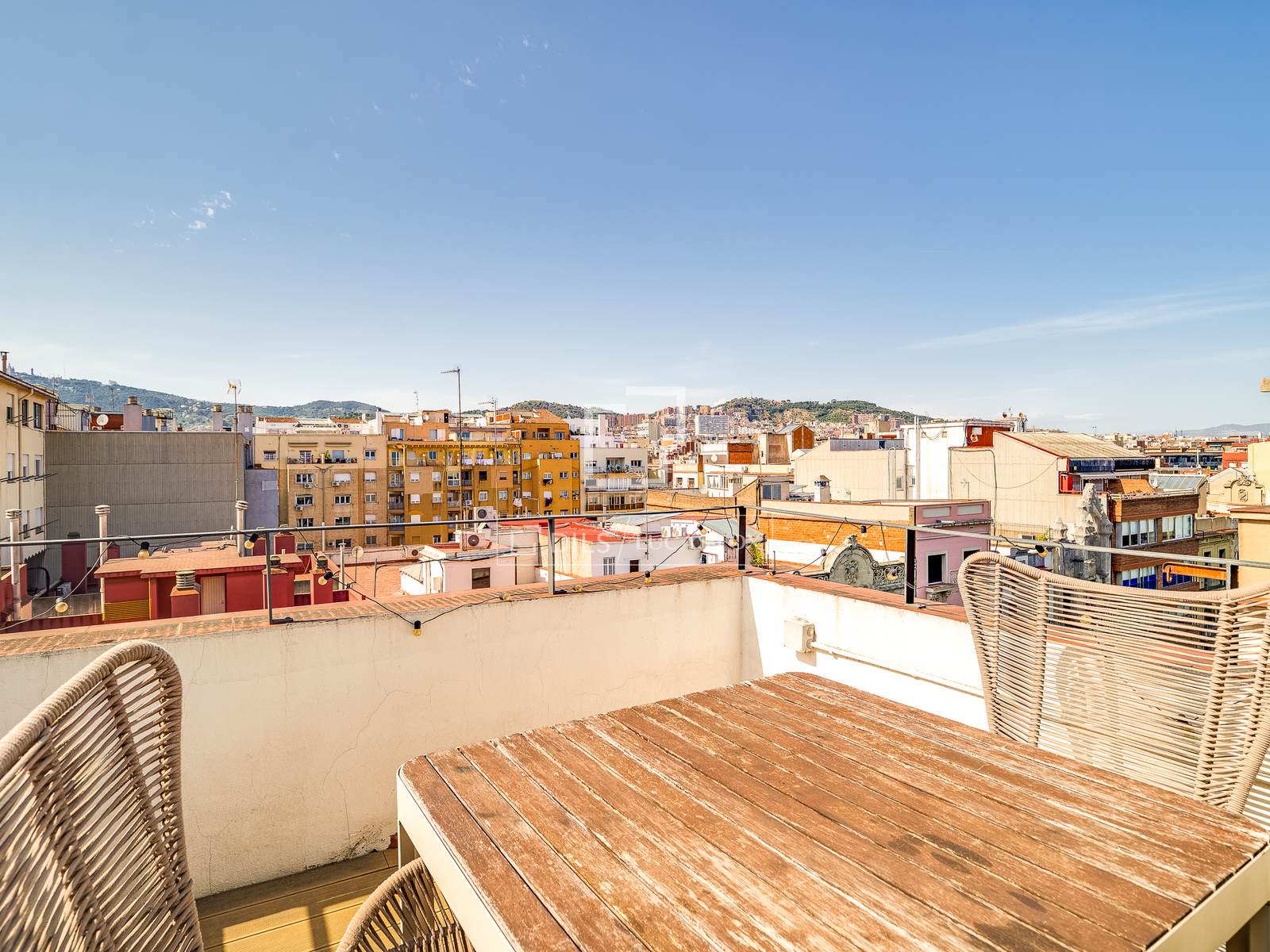Penthouse in Barcelona, Spain 3 bedrooms, 81 sq.m. No. 166773