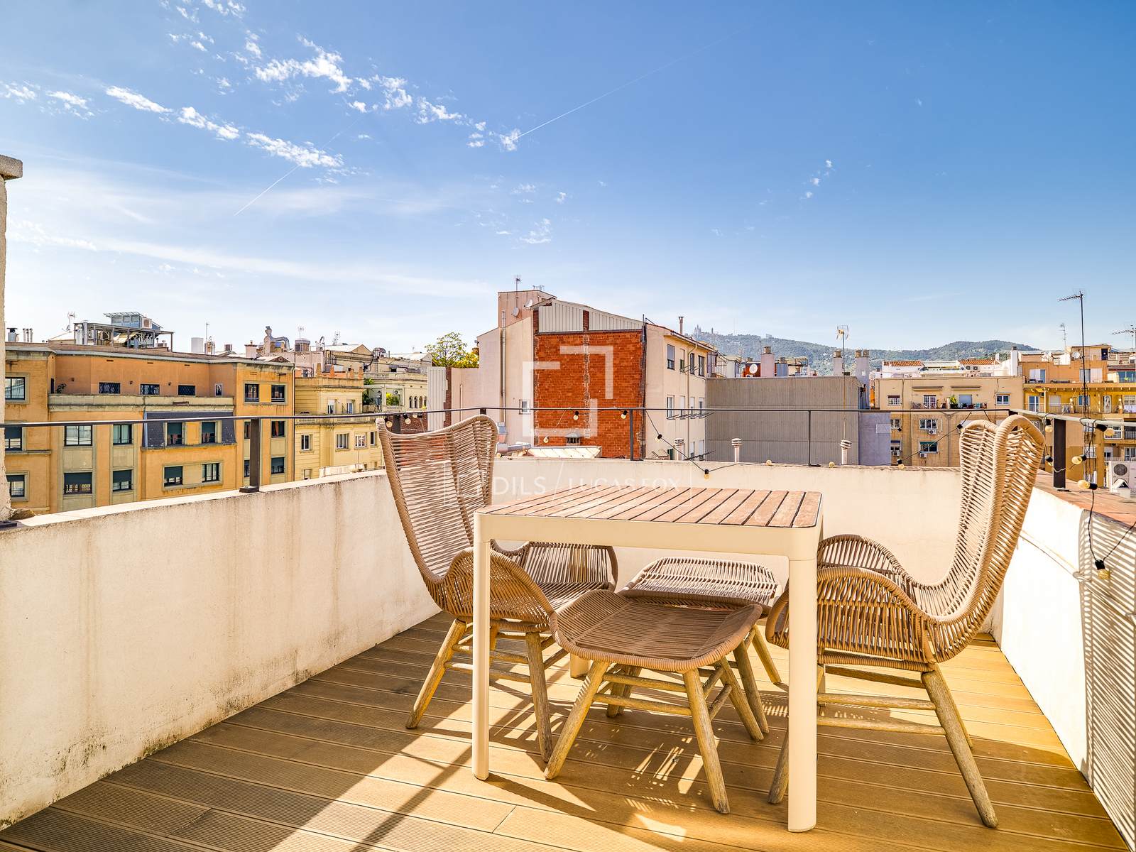Penthouse in Barcelona, Spain 3 bedrooms, 81 sq.m. No. 166773