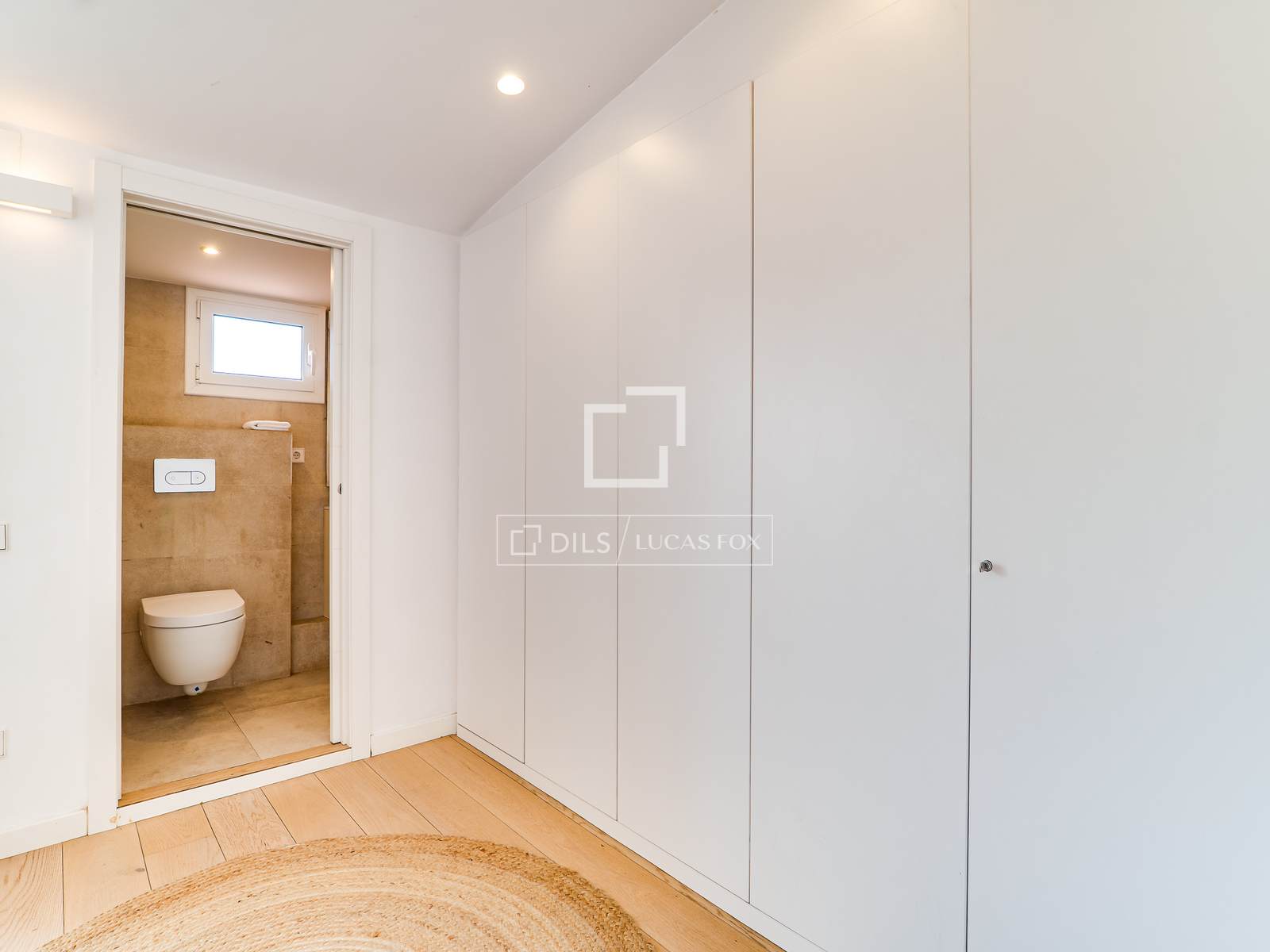Penthouse in Barcelona, Spain 3 bedrooms, 81 sq.m. No. 166773