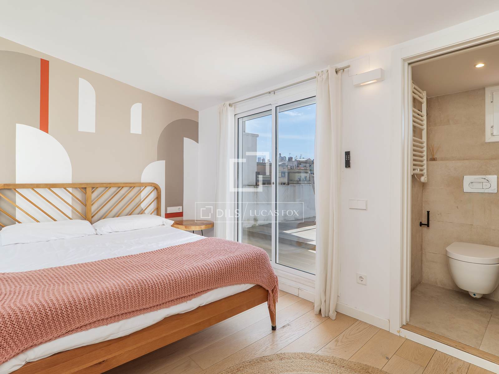 Penthouse in Barcelona, Spain 3 bedrooms, 81 sq.m. No. 166773