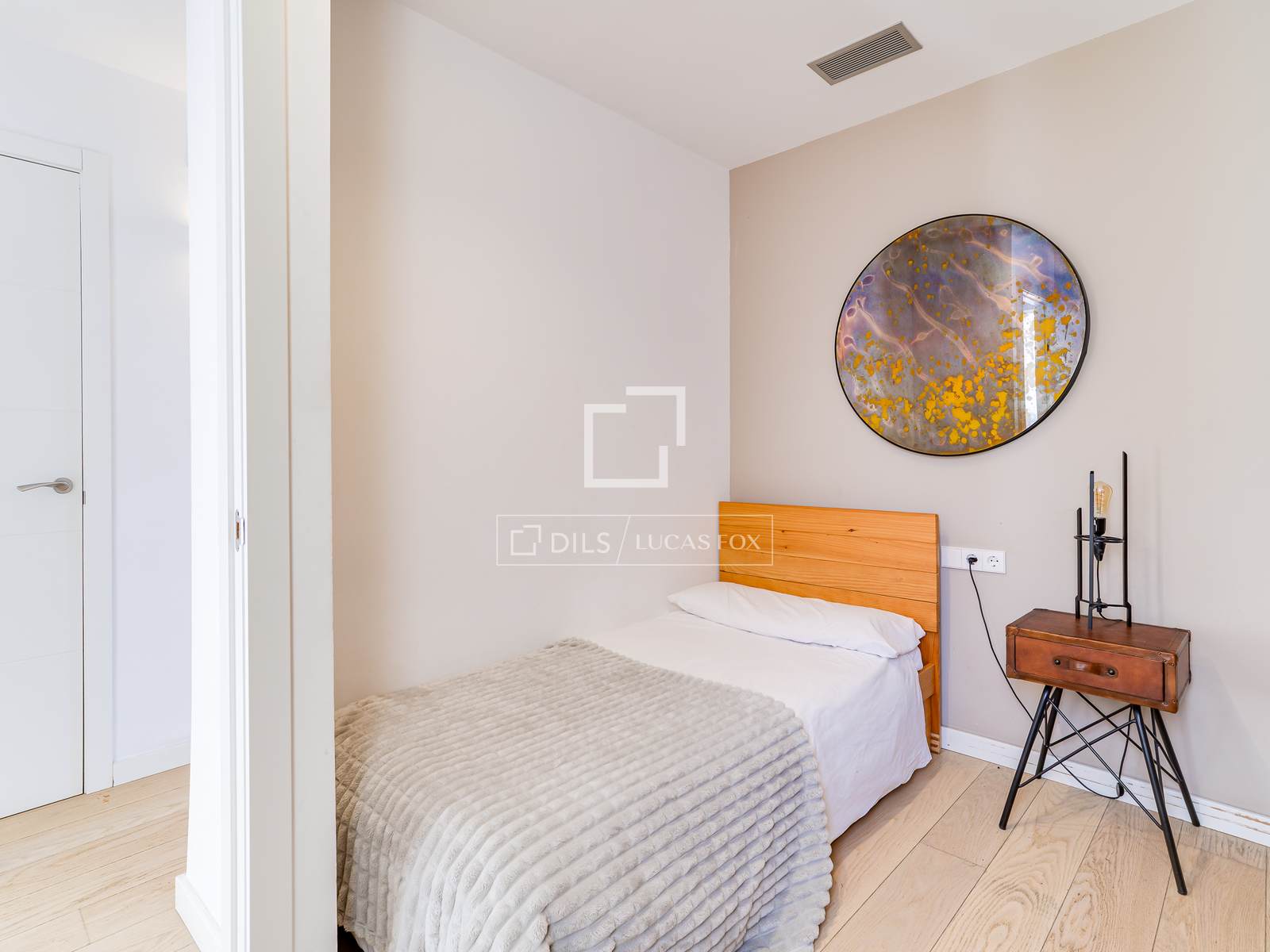 Penthouse in Barcelona, Spain 3 bedrooms, 81 sq.m. No. 166773