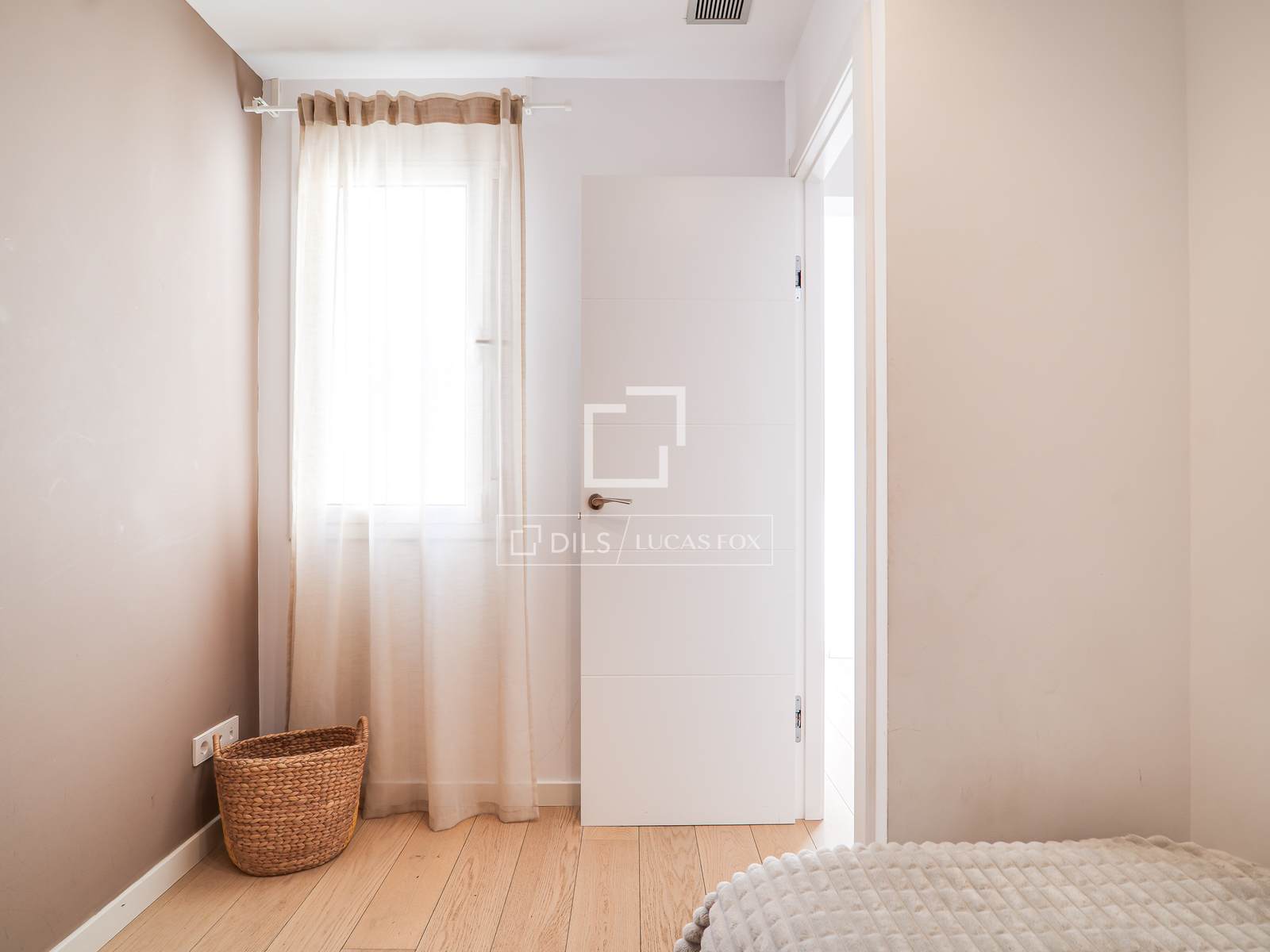 Penthouse in Barcelona, Spain 3 bedrooms, 81 sq.m. No. 166773