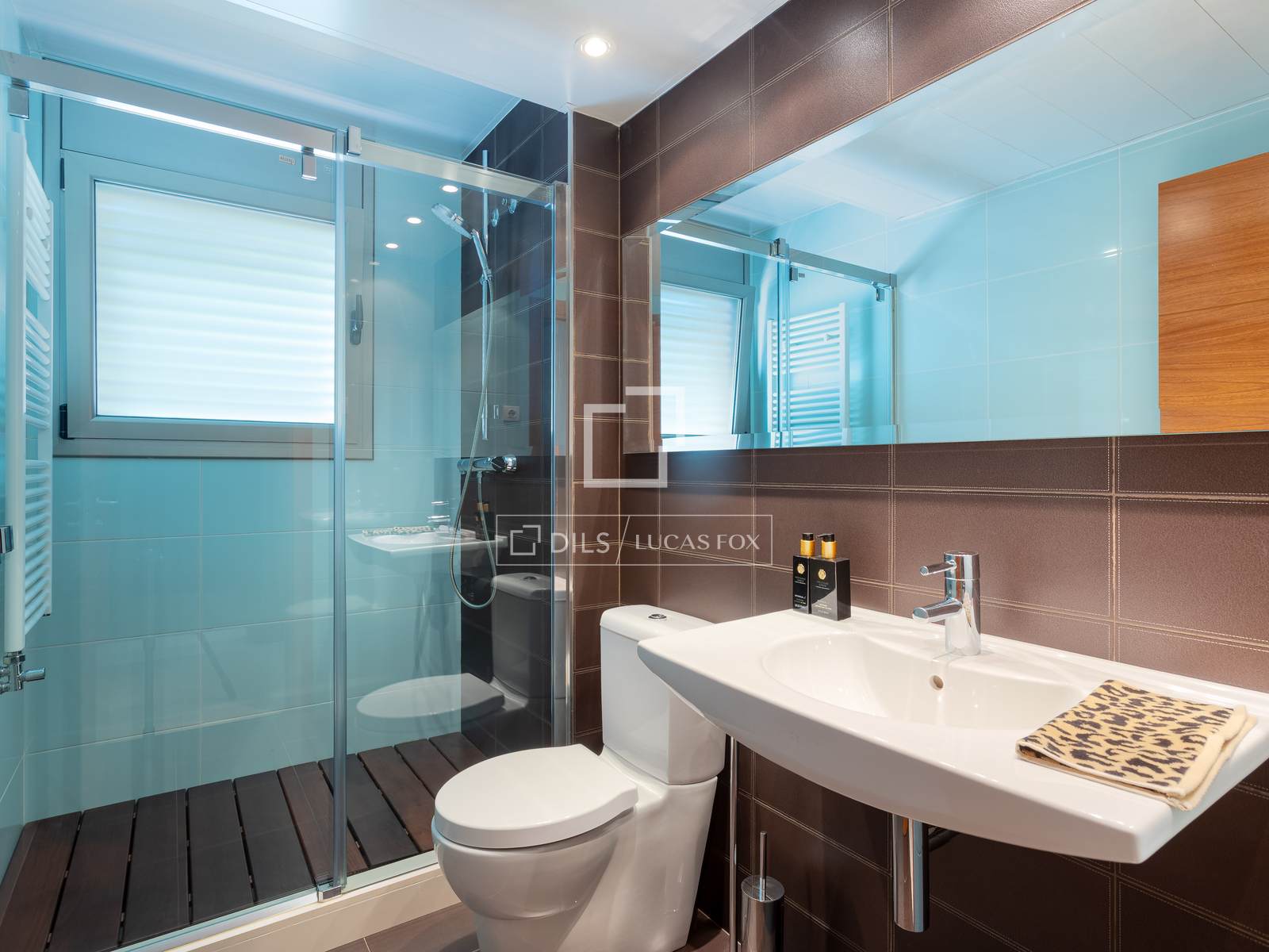 Villa in Vilassar de Dalt, Barcelona, Spain 6 bedrooms, 386 sq.m. No. 166775