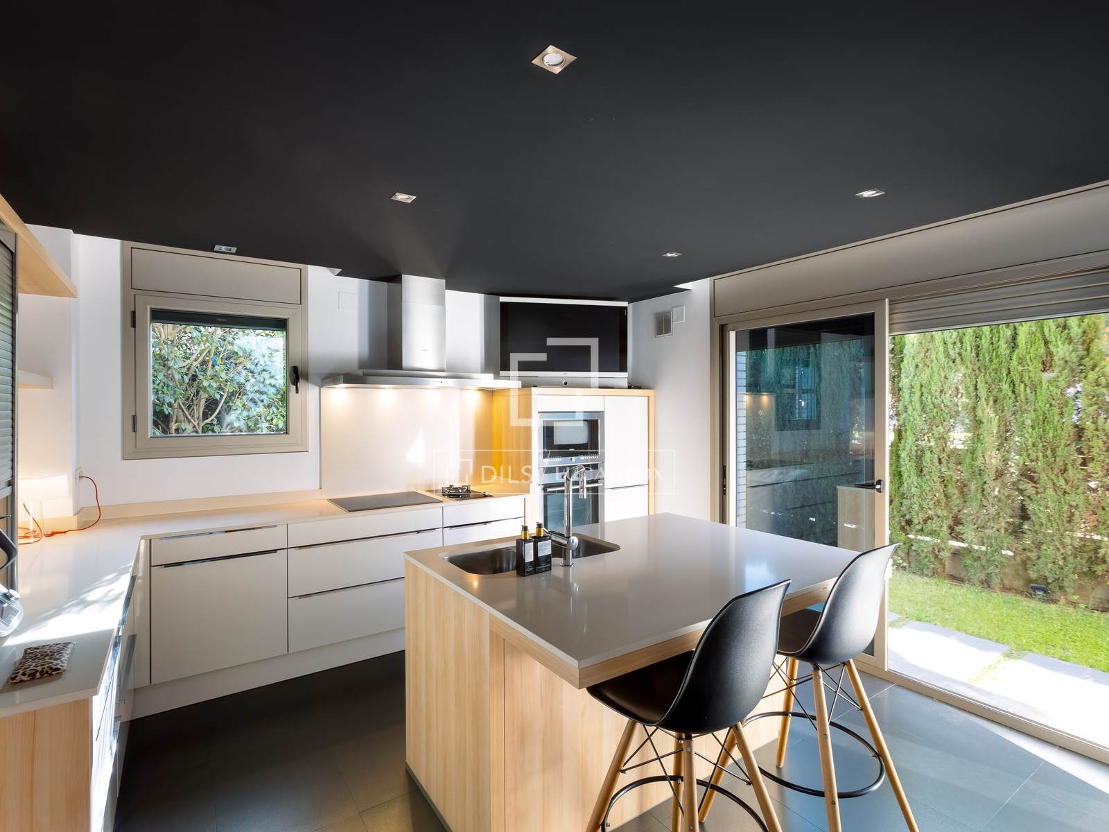 Villa in Vilassar de Dalt, Barcelona, Spain 6 bedrooms, 386 sq.m. No. 166775
