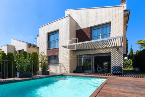 Villa a Vilassar de Dalt, Barcelona, Spagna 6 camere da letto, 386 mq. N° 166775