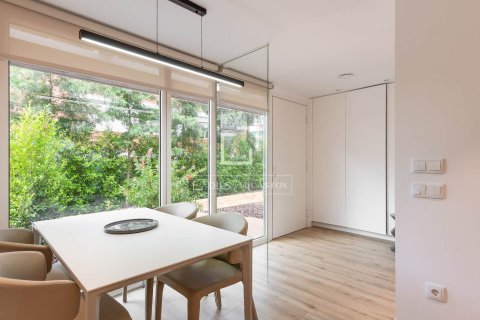 Villa en alquiler en Gavà, Barcelona, España 6 dormitorios, 265 m2 No. 166777 - foto 6