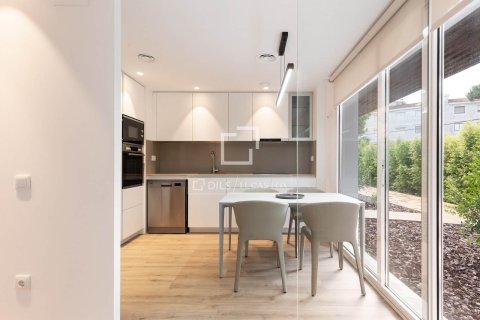 Villa en alquiler en Gavà, Barcelona, España 6 dormitorios, 265 m2 No. 166777 - foto 5