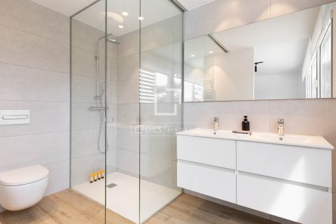 Villa en alquiler en Gavà, Barcelona, España 6 dormitorios, 265 m2 No. 166777 - foto 25