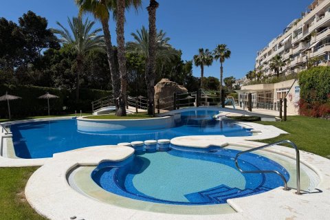Apartment for sale in Alicante, Spain 2 bedrooms, 136 sq.m. No. 168097 - photo 2