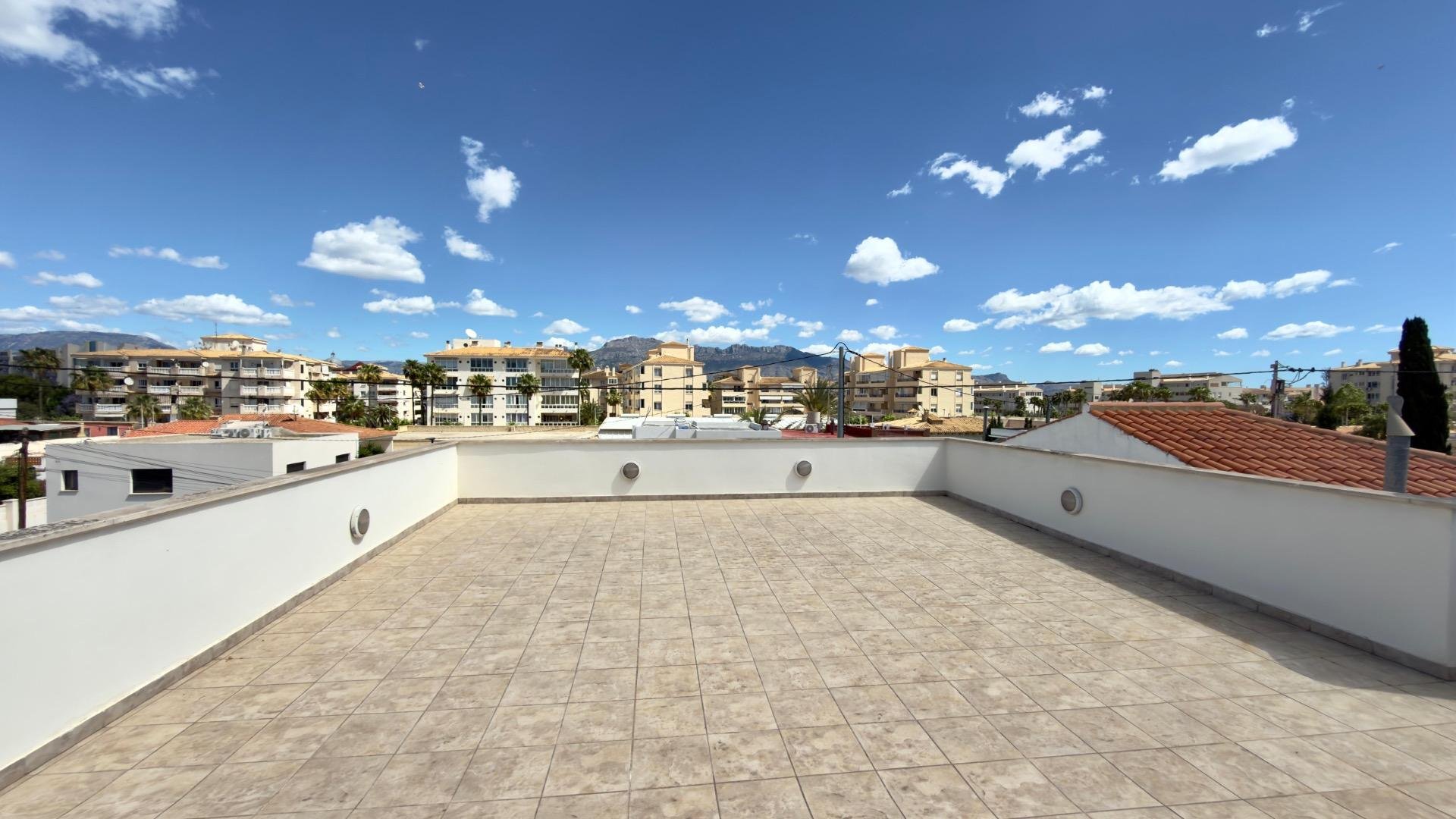 Сasa en Albir, Alicante, España 4 dormitorios, 249 m2 No. 168096