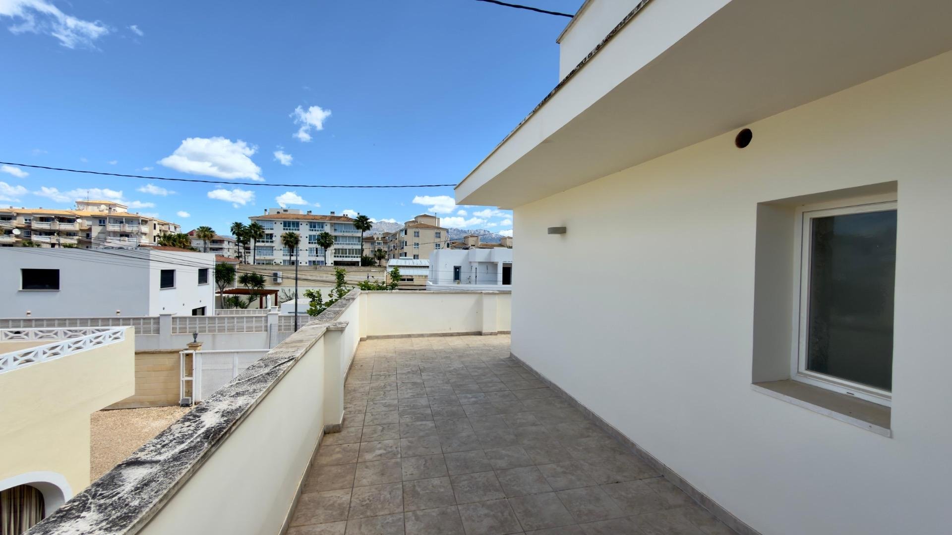 Сasa en Albir, Alicante, España 4 dormitorios, 249 m2 No. 168096