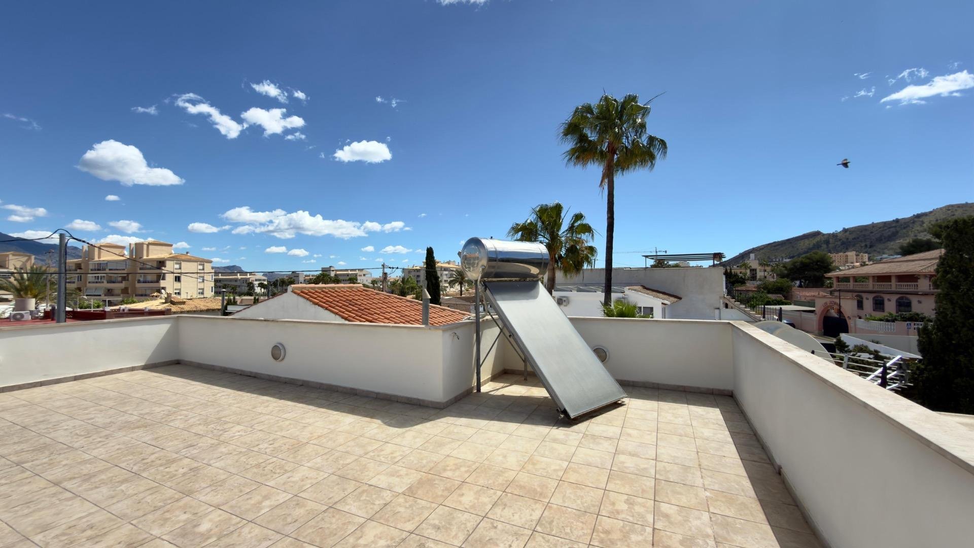 Сasa en Albir, Alicante, España 4 dormitorios, 249 m2 No. 168096