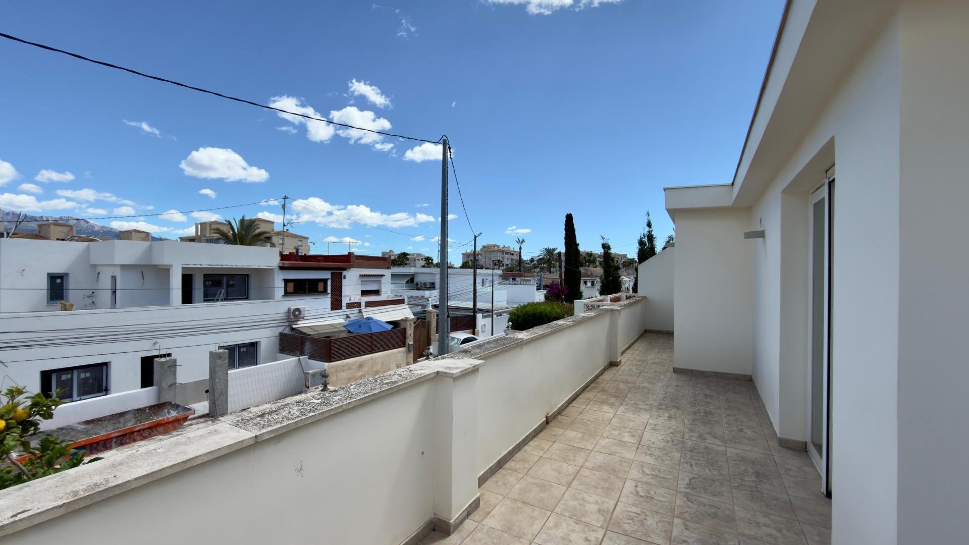 Сasa en Albir, Alicante, España 4 dormitorios, 249 m2 No. 168096
