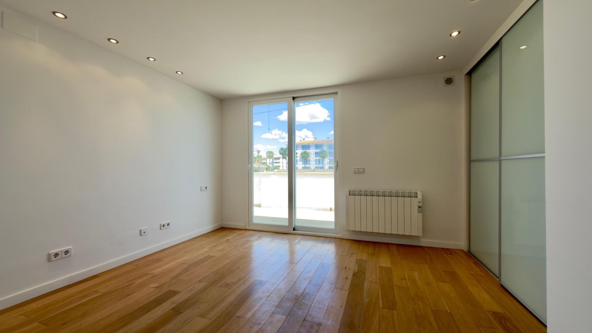 Сasa en Albir, Alicante, España 4 dormitorios, 249 m2 No. 168096