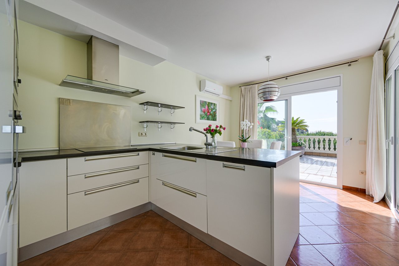House à Tossa de Mar, Girona, Espagne 5 chambres, 354 m2 No. 168099