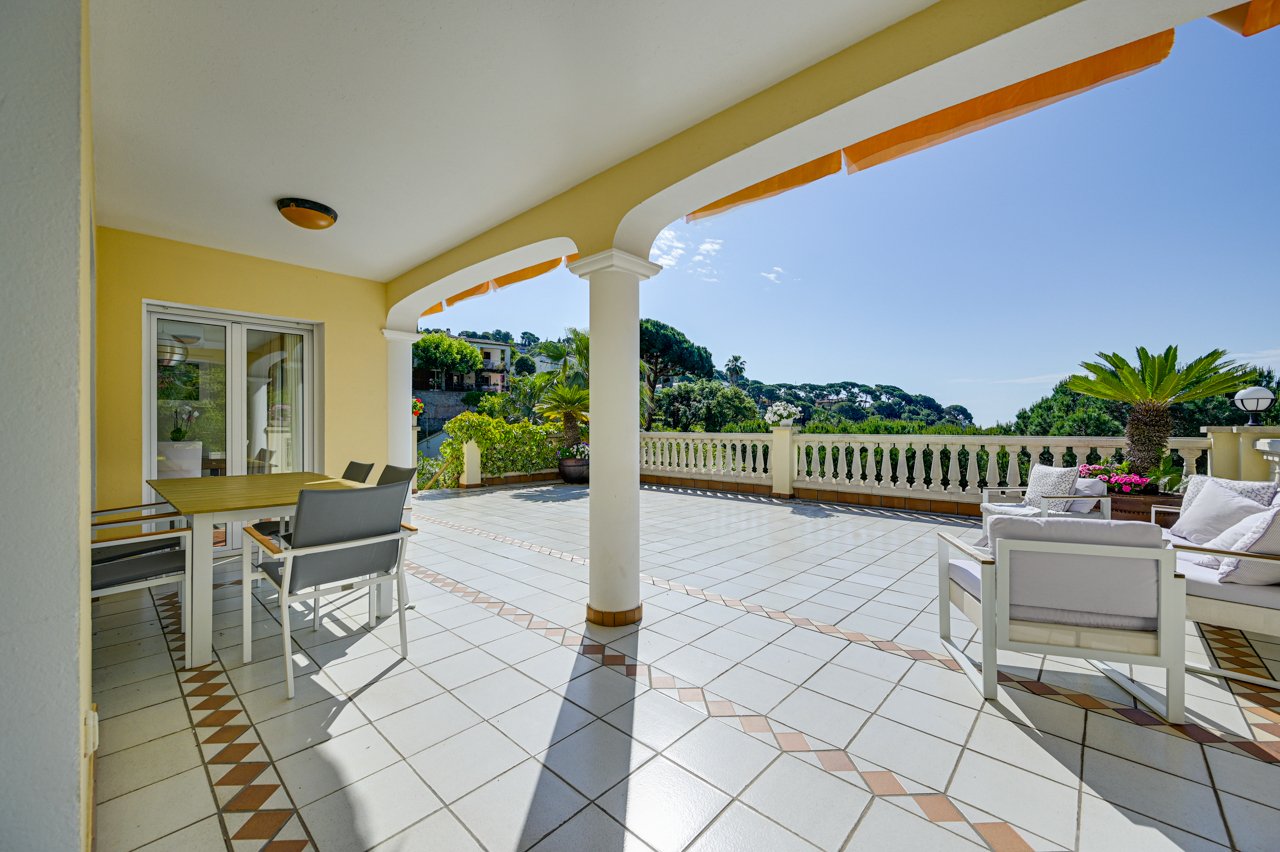 House à Tossa de Mar, Girona, Espagne 5 chambres, 354 m2 No. 168099