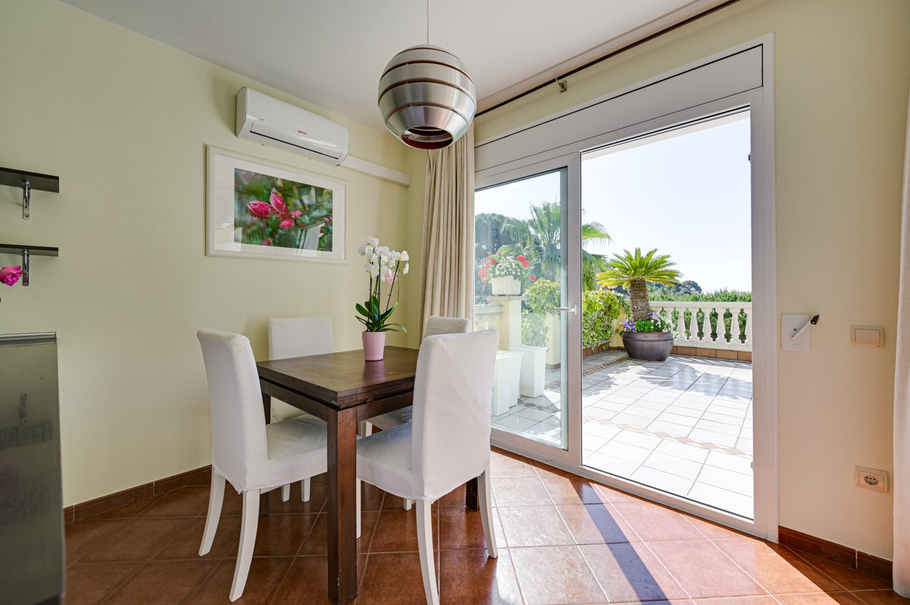 House à Tossa de Mar, Girona, Espagne 5 chambres, 354 m2 No. 168099