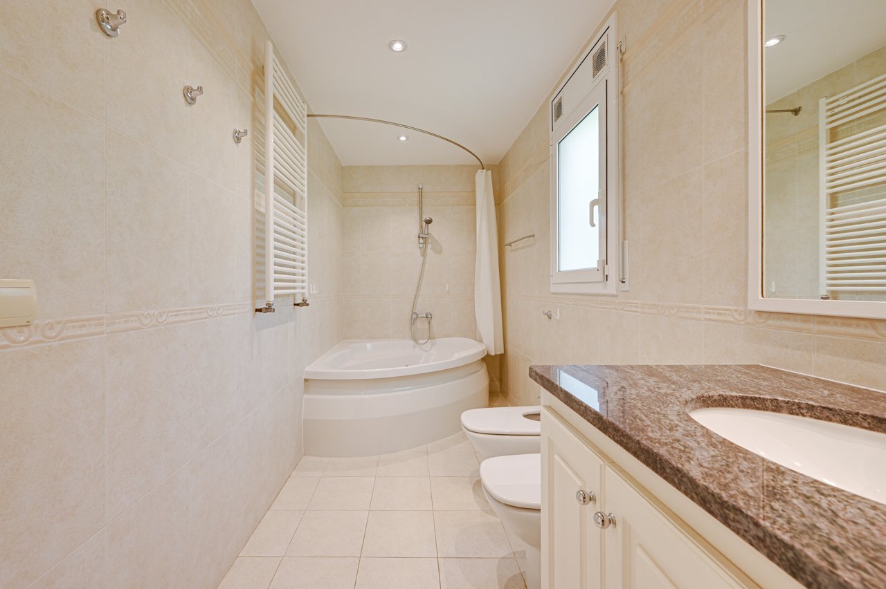 House à Tossa de Mar, Girona, Espagne 5 chambres, 354 m2 No. 168099