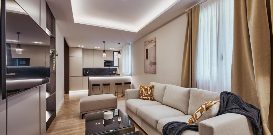 Appartamento a Madrid, Spagna 3 camere da letto, 166 mq. N° 168093