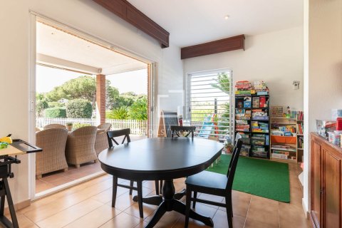 Villa for sale in Bellaterra, Barcelona, Spain 7 bedrooms, 850 sq.m. No. 150845 - photo 7