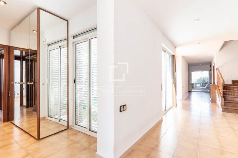 Villa for sale in Bellaterra, Barcelona, Spain 7 bedrooms, 850 sq.m. No. 150845 - photo 25