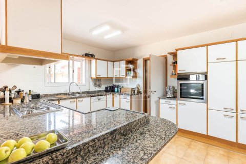 Villa for sale in Bellaterra, Barcelona, Spain 7 bedrooms, 850 sq.m. No. 150845 - photo 13