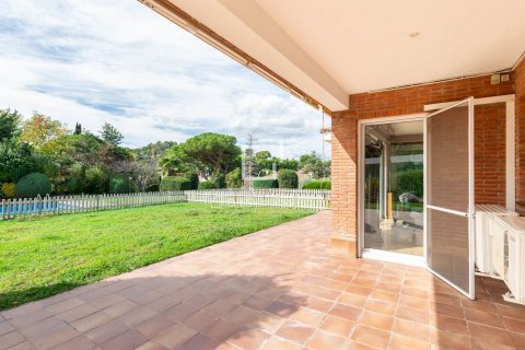 Villa for sale in Bellaterra, Barcelona, Spain 7 bedrooms, 850 sq.m. No. 150845 - photo 15
