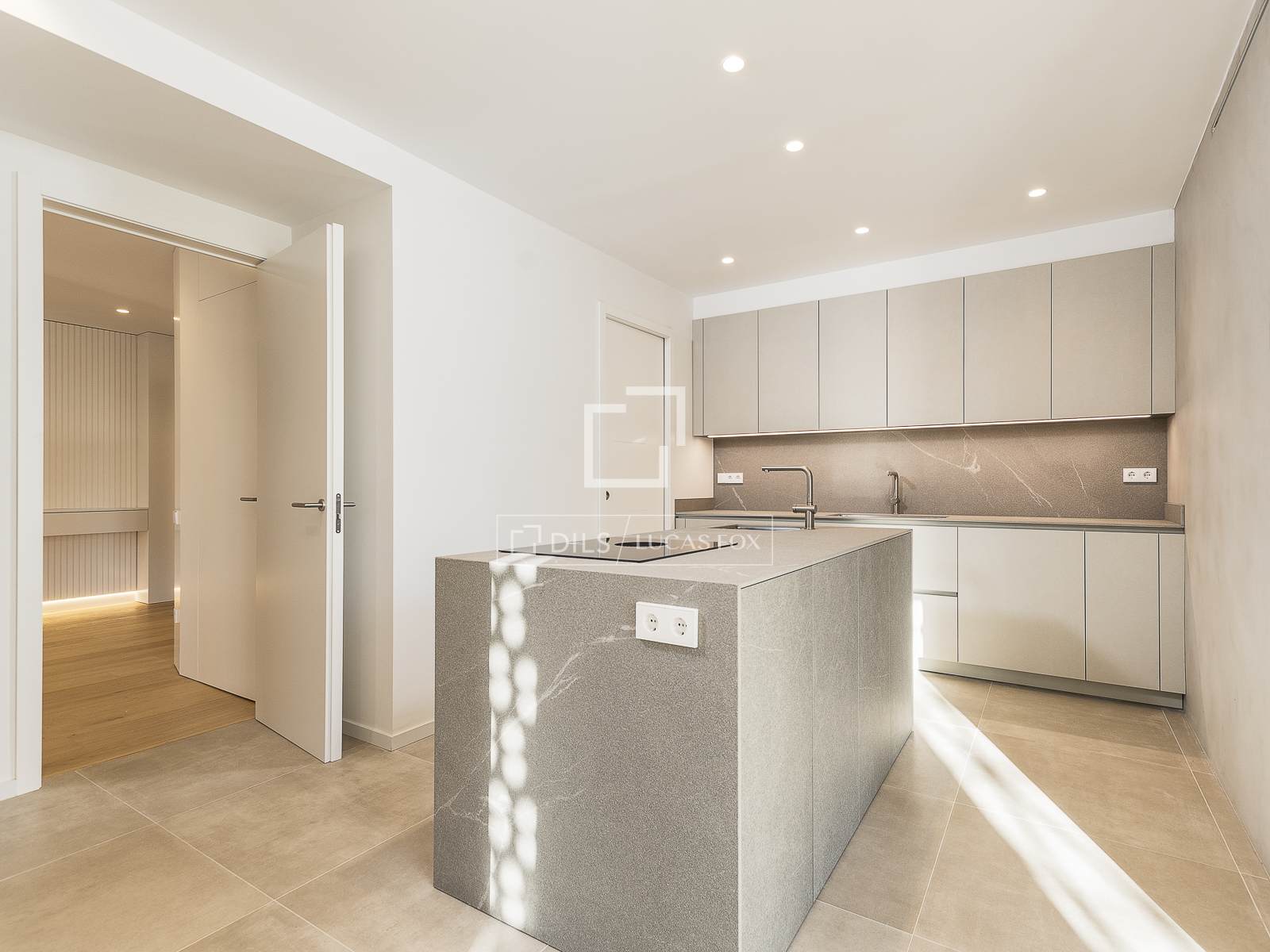 Dzīvoklis Barcelona, Spānijā 5 istabas, 273 m2 Nr. 150841