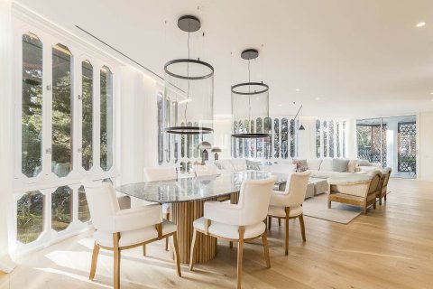 Dzīvoklis Barcelona, Spānijā 5 istabas, 273 m2 Nr. 150841